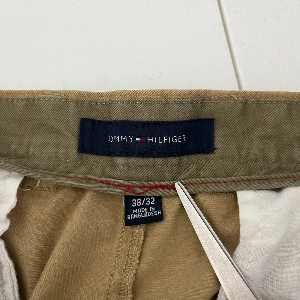 Tommy Hilfiger Pants Men's Size 38x32 Beige Khaki‎ Flat Front Solid
